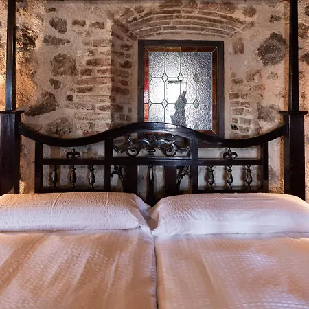 Dona Anita Montanchez