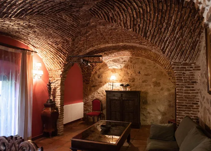 Dona Anita Landhuis Montánchez